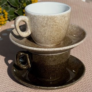 Kolekcia Amazonia&Sahara 🤎 Pomocou špeciálnej glazúry s lesklým efektom z prírodného minerálu a prírodného krištáľu vzniká...